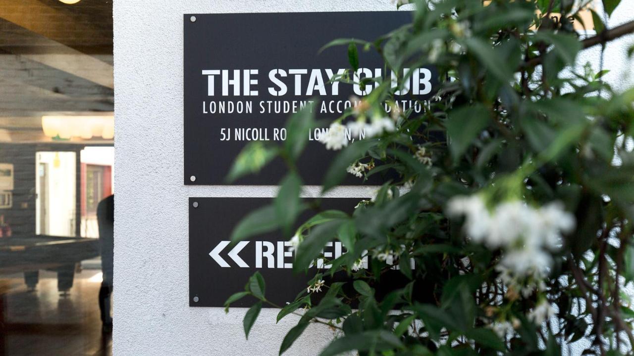 The Stay Club @ Willesden Londen Buitenkant foto